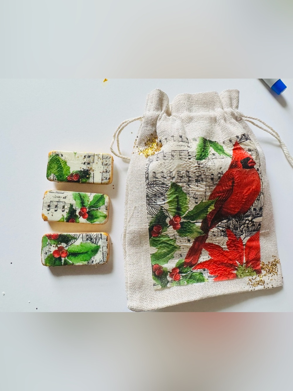 3 Holiday Domino Magnets & gift bag